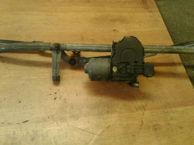 bontott PEUGEOT 308 Első Ablaktörlő Szerkezet Motorral