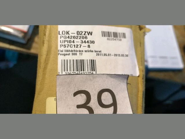 bontott PEUGEOT 308 Első Lökhárító Díszléc