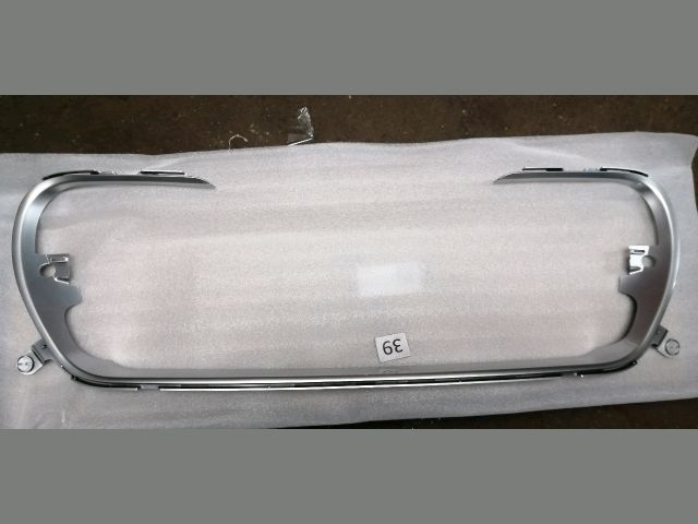 bontott PEUGEOT 308 Első Lökhárító Díszléc