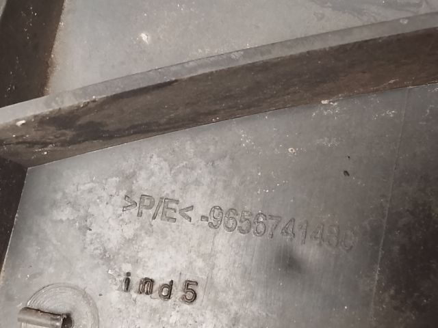 bontott PEUGEOT 308 Első Lökhárító Merevítő (Fém)