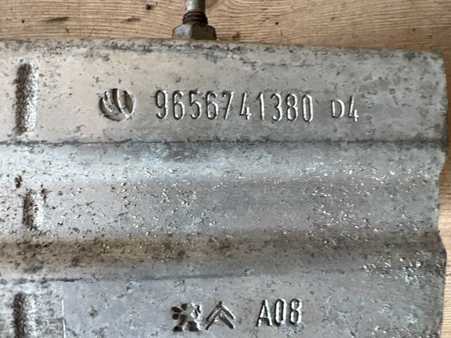 bontott PEUGEOT 308 Első Lökhárító Merevítő (Fém)