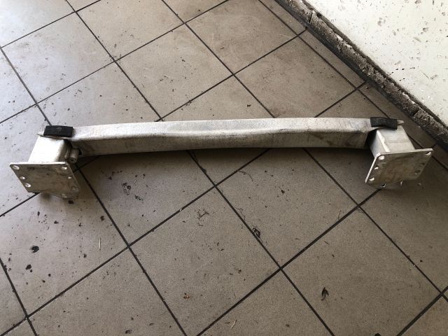 bontott PEUGEOT 308 Első Lökhárító Merevítő (Fém)