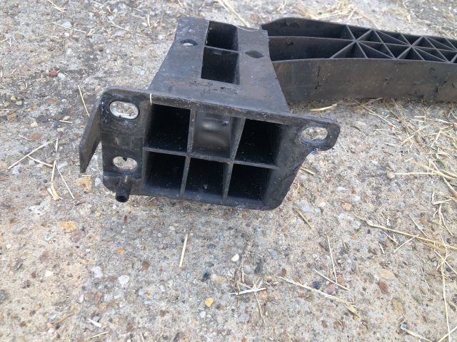 bontott PEUGEOT 308 Első Lökhárító Merevítő (Fém)