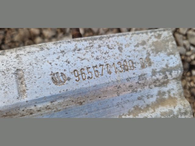 bontott PEUGEOT 308 Első Lökhárító Merevítő (Fém)