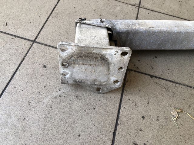 bontott PEUGEOT 308 Első Lökhárító Merevítő (Fém)