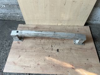 bontott PEUGEOT 308 Első Lökhárító Merevítő (Fém)