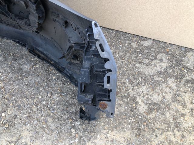 bontott PEUGEOT 308 Első Lökhárító (Részeivel)