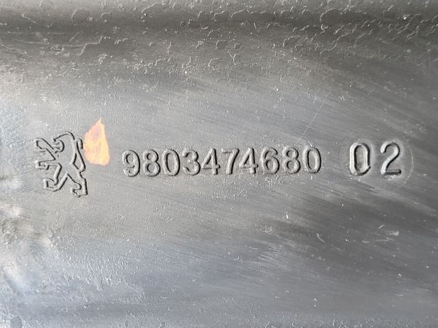 bontott PEUGEOT 308 Első Lökhárító (Részeivel)