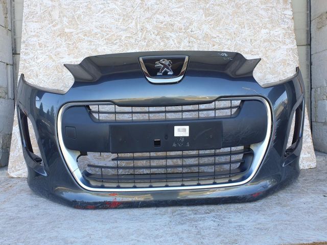 bontott PEUGEOT 308 Első Lökhárító (Részeivel)