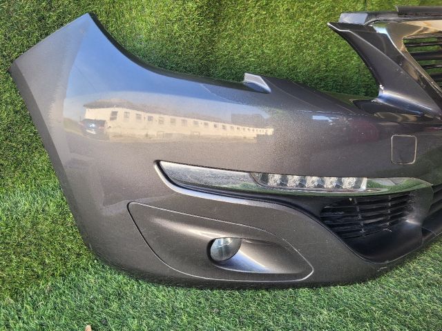 bontott PEUGEOT 308 Első Lökhárító (Részeivel)