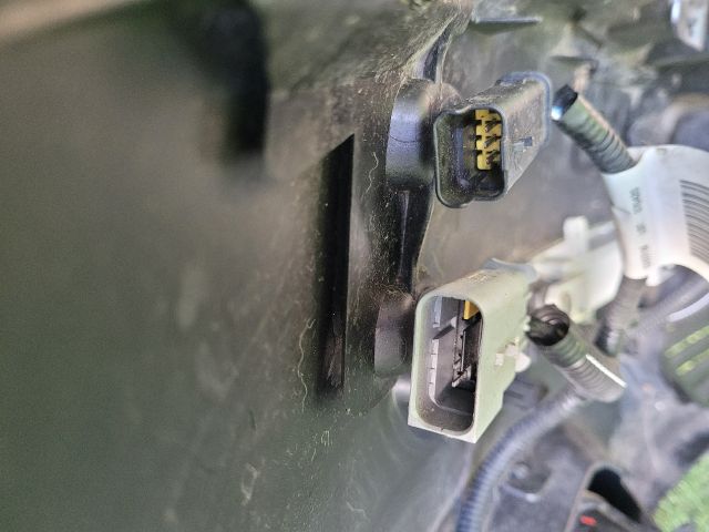 bontott PEUGEOT 308 Első Lökhárító (Részeivel)