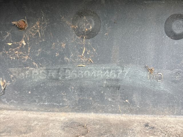 bontott PEUGEOT 308 Első Lökhárító (Részeivel)