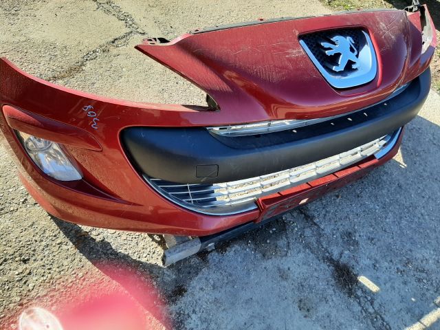 bontott PEUGEOT 308 Első Lökhárító (Részeivel)