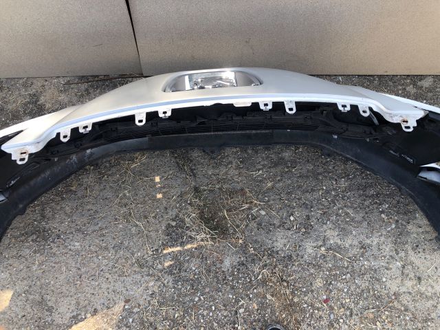 bontott PEUGEOT 308 Első Lökhárító (Részeivel)