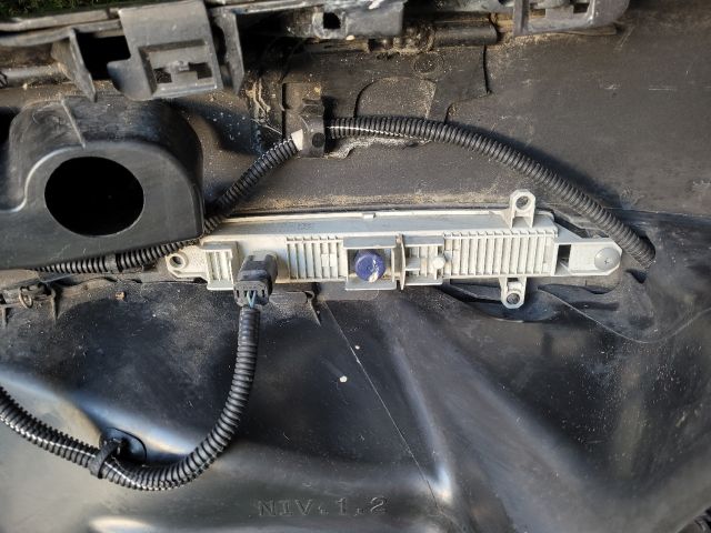 bontott PEUGEOT 308 Első Lökhárító (Részeivel)