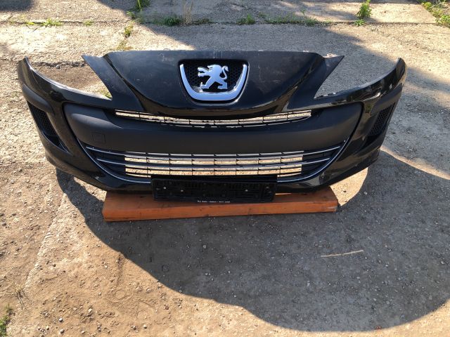 bontott PEUGEOT 308 Első Lökhárító (Részeivel)