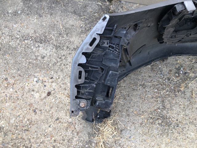 bontott PEUGEOT 308 Első Lökhárító (Részeivel)