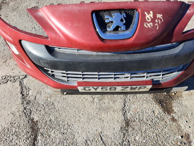 bontott PEUGEOT 308 Első Lökhárító (Részeivel)