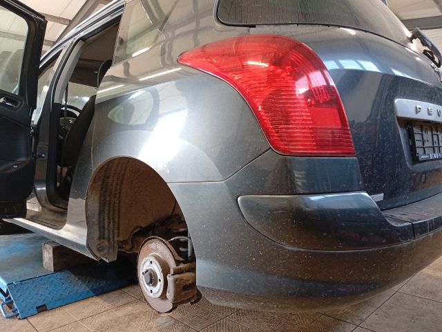 bontott PEUGEOT 308 Első Szélvédő Bal Díszléc