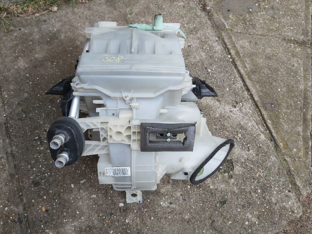 bontott PEUGEOT 308 Fűtés Box