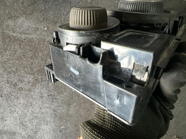 bontott PEUGEOT 308 Fűtéskapcsoló (digit klímás)