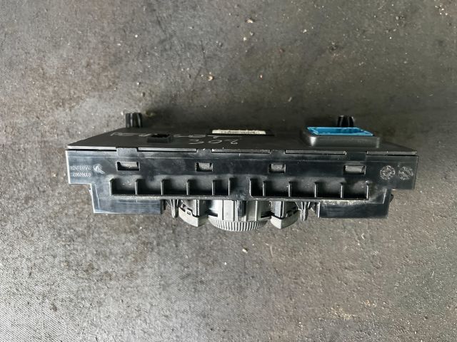 bontott PEUGEOT 308 Fűtéskapcsoló (digit klímás)