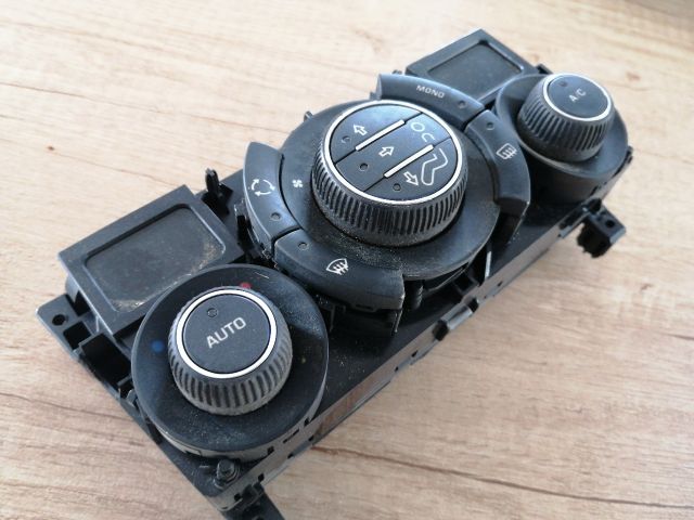 bontott PEUGEOT 308 Fűtéskapcsoló (digit klímás)