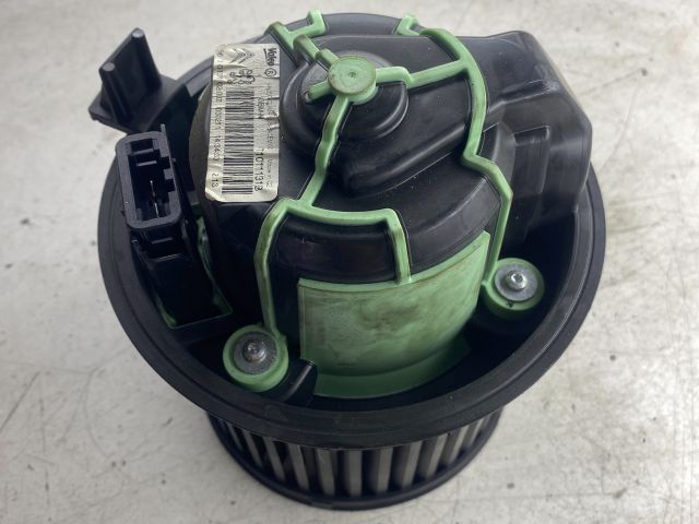 bontott PEUGEOT 308 Fűtőmotor (Klímás)