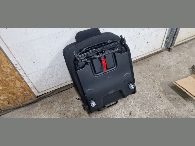 bontott PEUGEOT 308 Harmadik sor Jobb Ülés