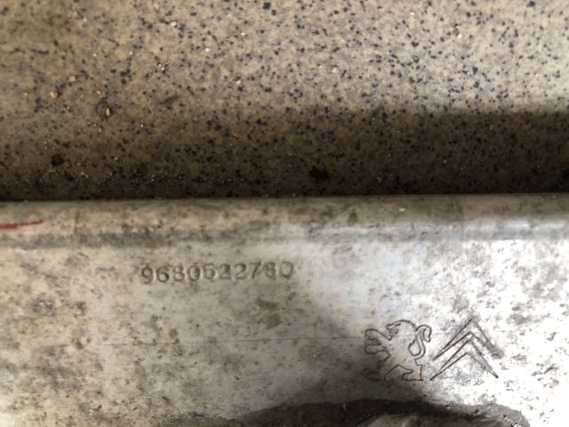 bontott PEUGEOT 308 Hátsó Lökhárító Merevítő (Fém)