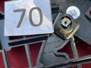 bontott PEUGEOT 308 Hűtőrács