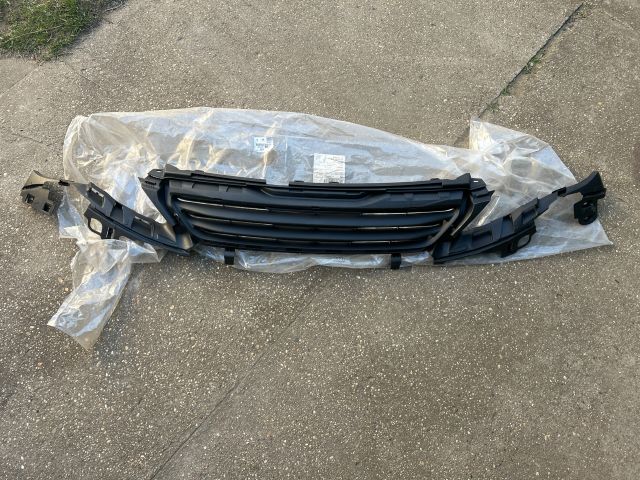 bontott PEUGEOT 308 Hűtőrács