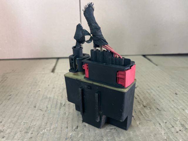 bontott PEUGEOT 308 Izzító Relé