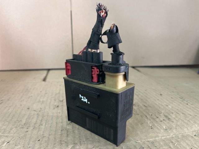 bontott PEUGEOT 308 Izzító Relé