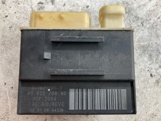 bontott PEUGEOT 308 Izzító Relé