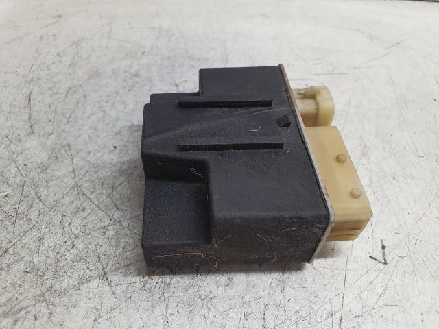 bontott PEUGEOT 308 Izzító Relé