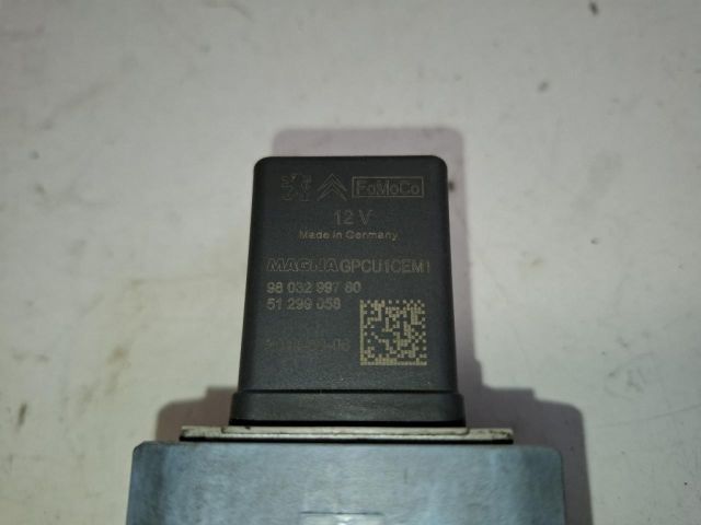 bontott PEUGEOT 308 Izzító Relé