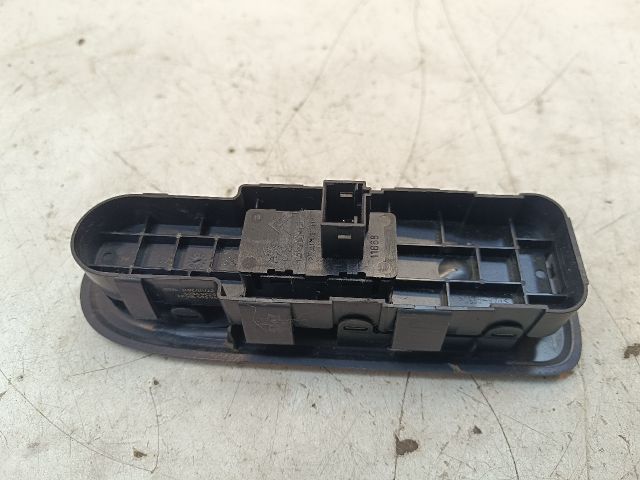 bontott PEUGEOT 308 Jobb első Ablakemelő Kapcsoló