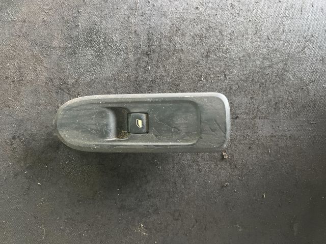 bontott PEUGEOT 308 Jobb első Ablakemelő Kapcsoló