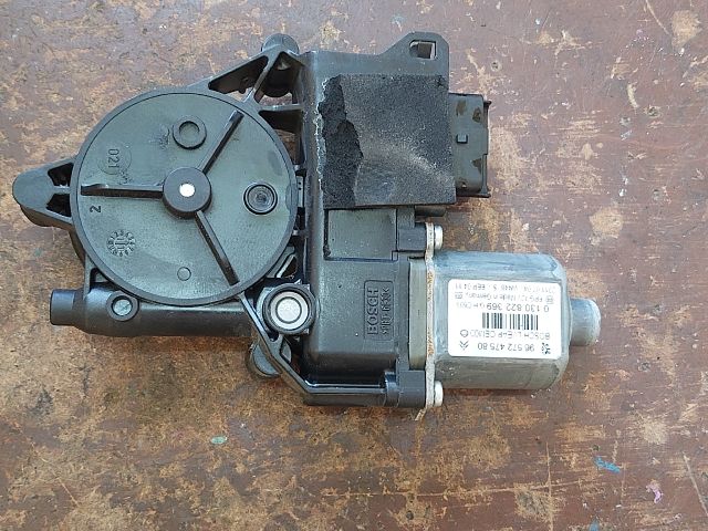 bontott PEUGEOT 308 Jobb első Ablakemelő Motor