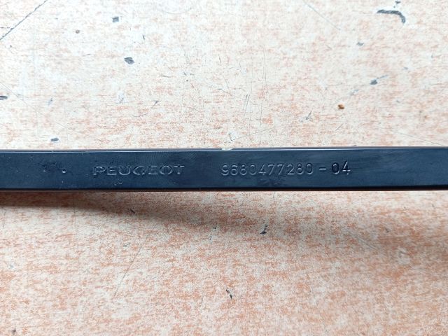 bontott PEUGEOT 308 Jobb első Ablaktörlő Kar