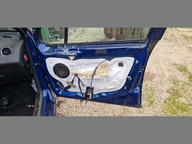 bontott PEUGEOT 308 Jobb első Ajtó (Részeivel)