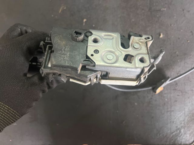 bontott PEUGEOT 308 Jobb első Ajtózár