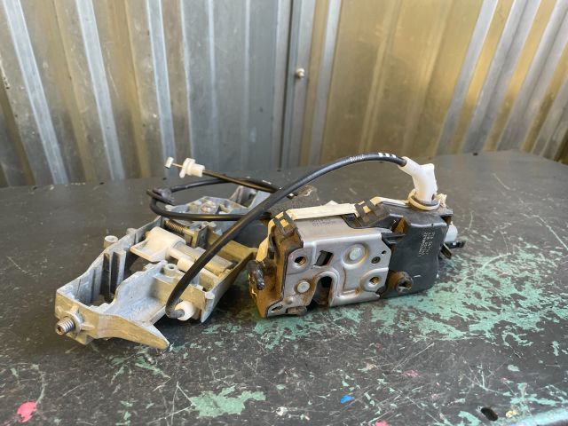 bontott PEUGEOT 308 Jobb első Ajtózár