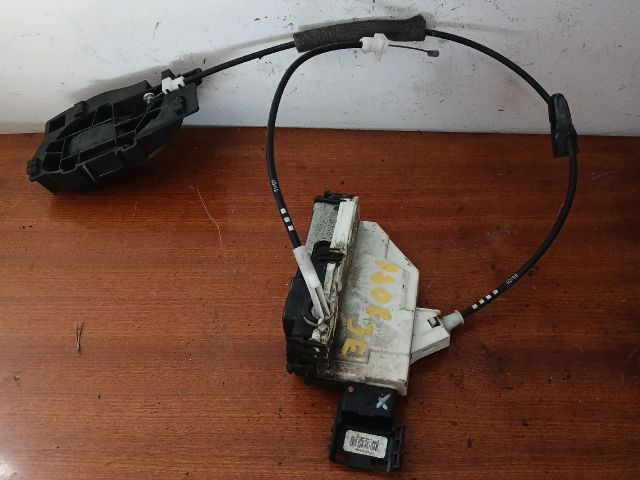 bontott PEUGEOT 308 Jobb első Ajtózár