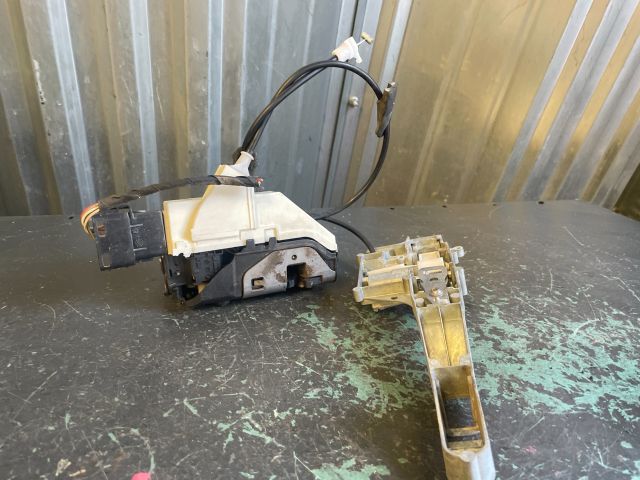 bontott PEUGEOT 308 Jobb első Ajtózár