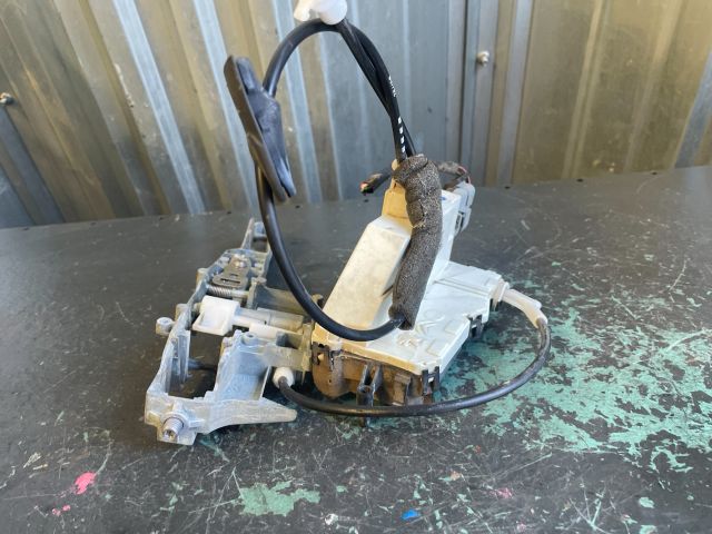 bontott PEUGEOT 308 Jobb első Ajtózár