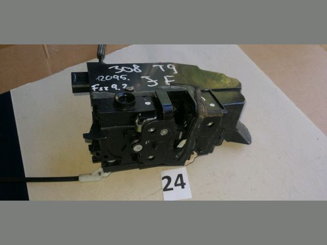 bontott PEUGEOT 308 Jobb első Ajtózár