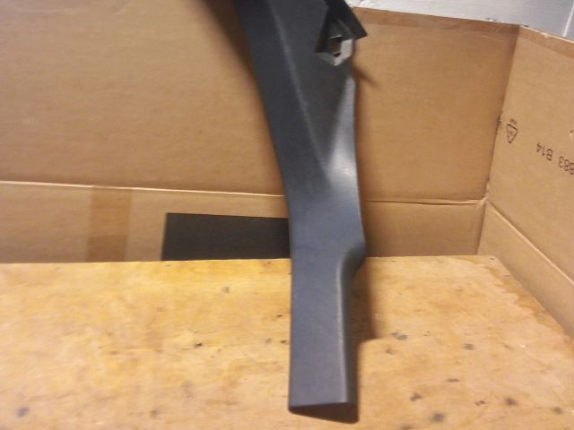 bontott PEUGEOT 308 Jobb első Belső Küszöb Burkolat