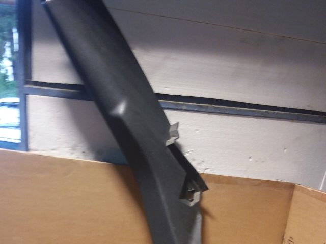 bontott PEUGEOT 308 Jobb első Belső Küszöb Burkolat